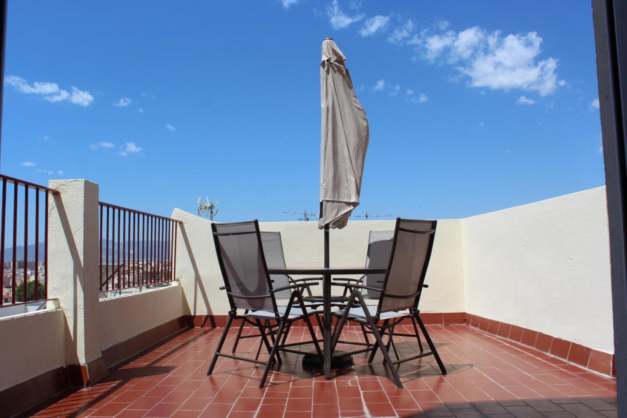 Beautiful Brand New 2 Bedroom Flat With Terrace Малага Екстер'єр фото
