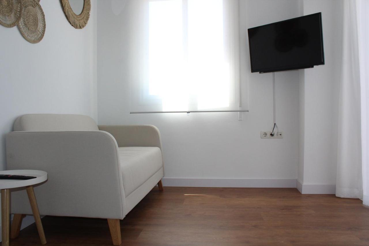 Beautiful Brand New 2 Bedroom Flat With Terrace Малага Екстер'єр фото