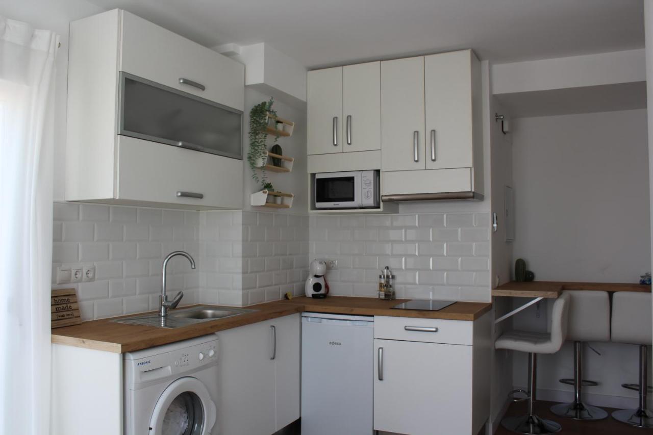 Beautiful Brand New 2 Bedroom Flat With Terrace Малага Екстер'єр фото
